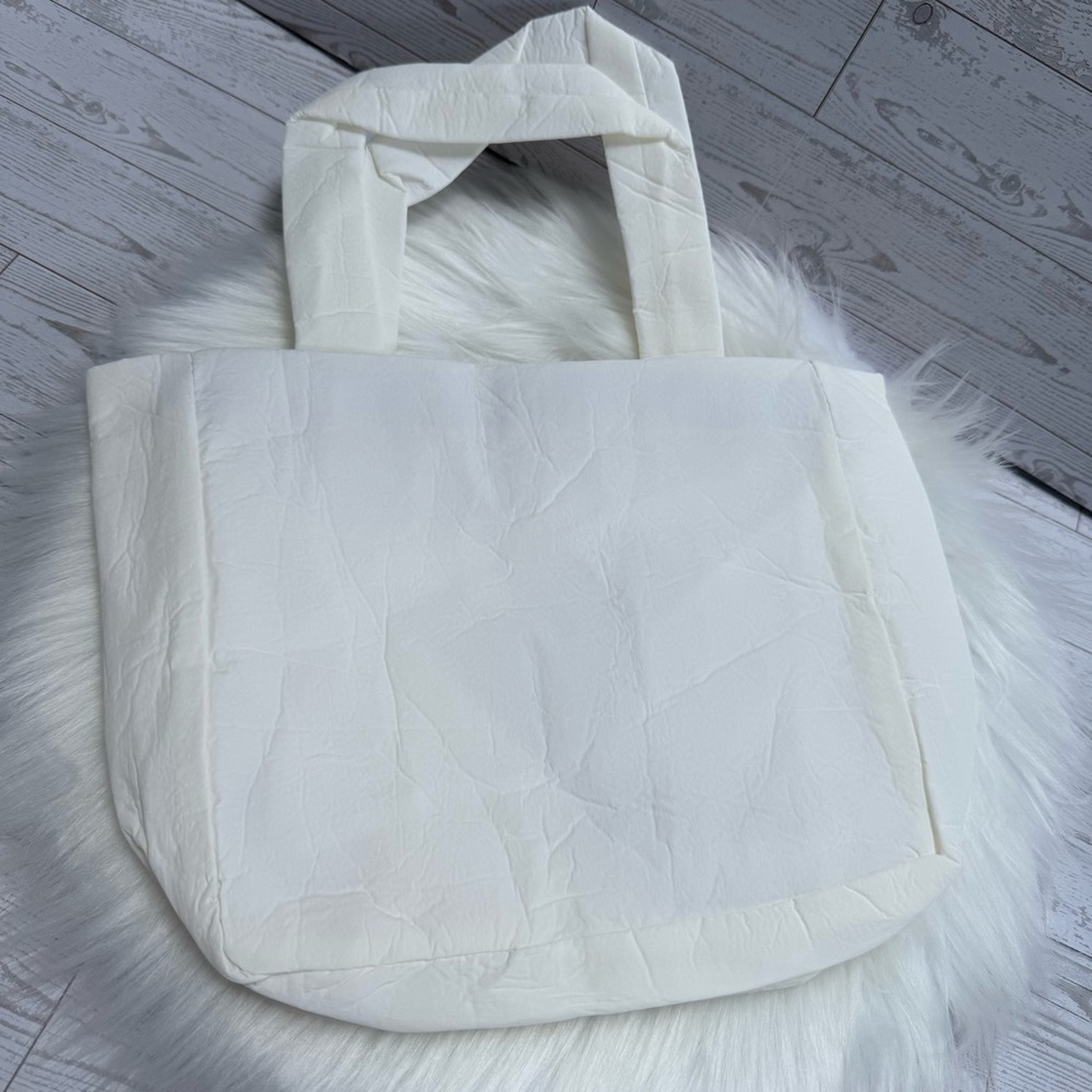Hello Kitty White Padded Tote Handbag - Picture 3 of 6